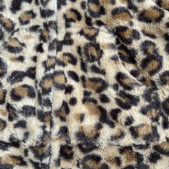 Just Pretend Kids faux fur lightweight hooded jacket - Picture 3 of 6